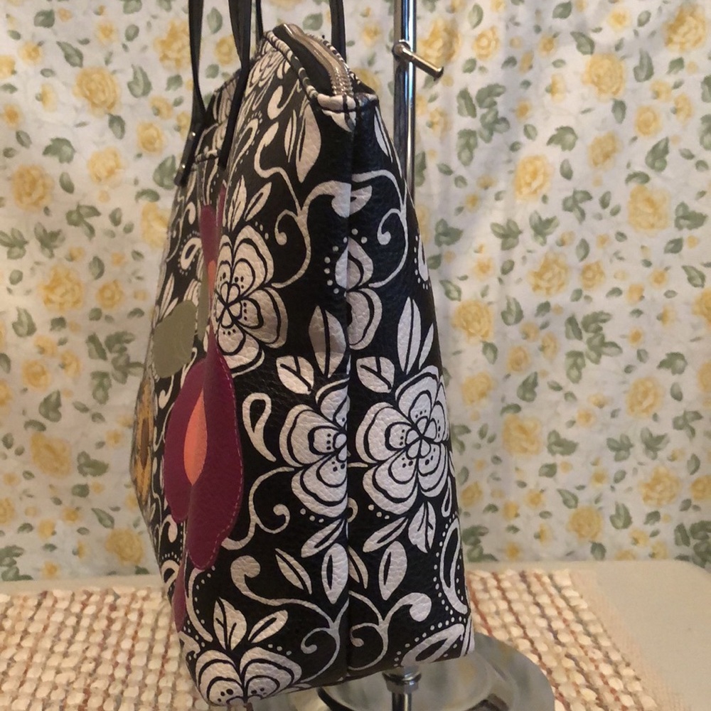 Relic - Picture 7 of 8